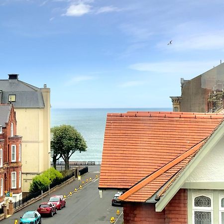 Apartment Victoria With Free Parking Scarborough Exterior photo