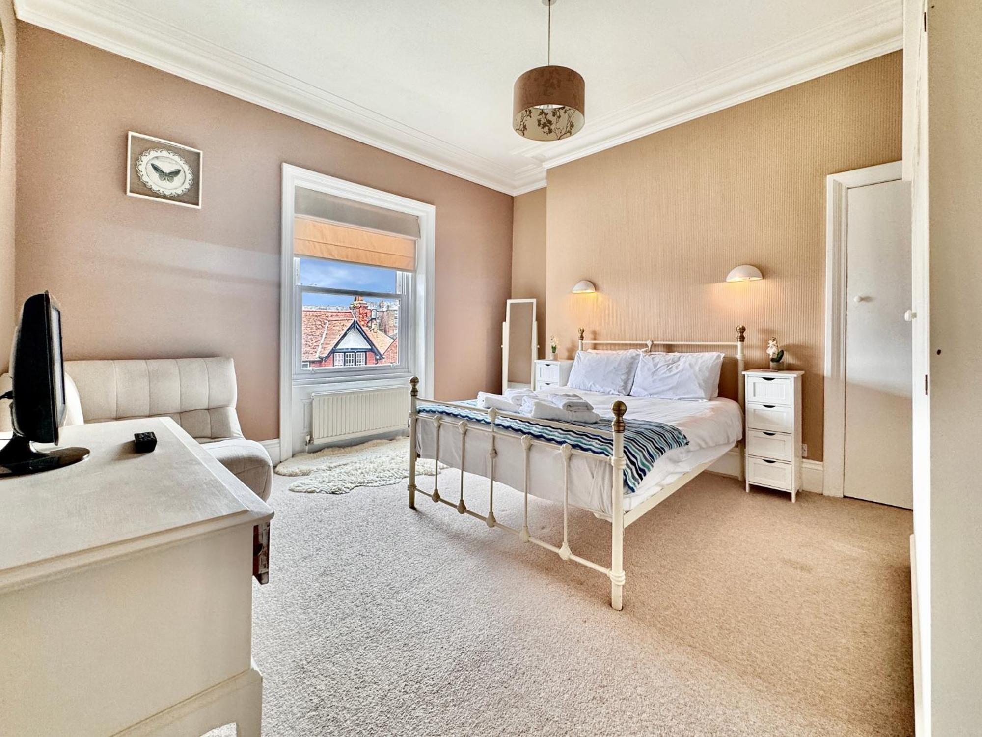 Apartment Victoria With Free Parking Scarborough Exterior photo
